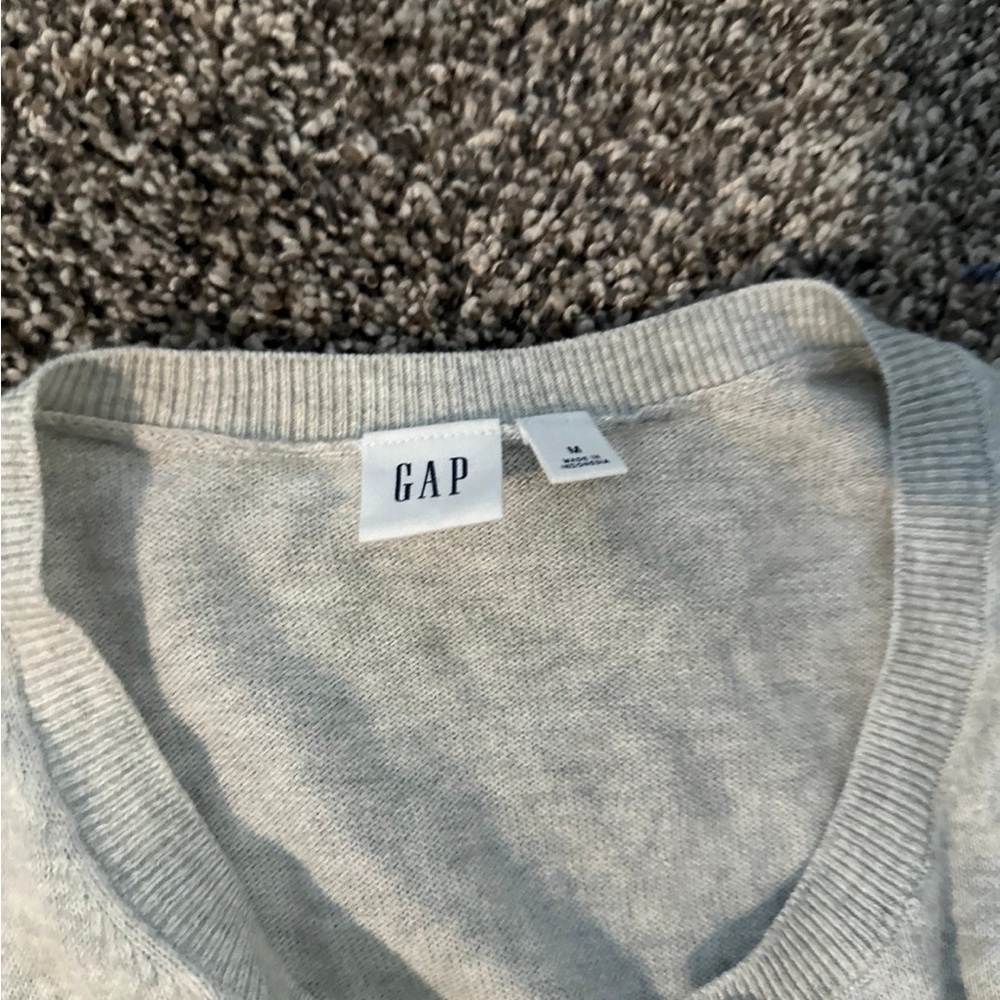 Women’s Gap Cardigans Size Medium - image 3